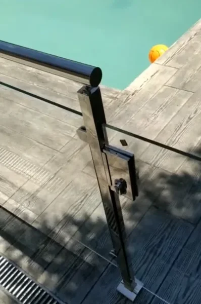 Barandillas de cristal para terrazas y exterior inclinadas