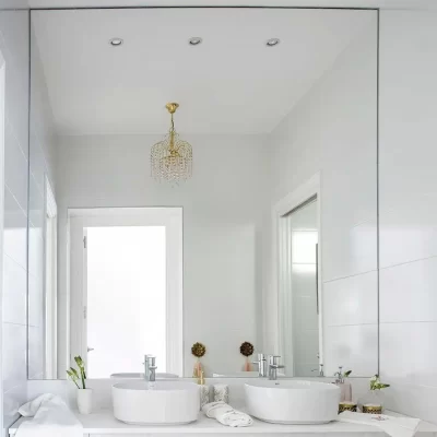 baños con espejos grandes